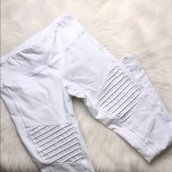 ALO Yoga Pants - ALO YOGA WHITE MOTO LEGGINGS SMALL